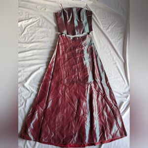 Elegant Burgundy Strapless Dress